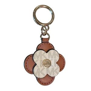 Michael Kors Flower Key Ring Keychain